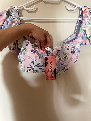 Penti bikini üstü