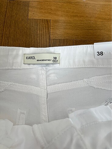 38 Beden beyaz Renk KAROL BEYAZ JEAN PANTALON