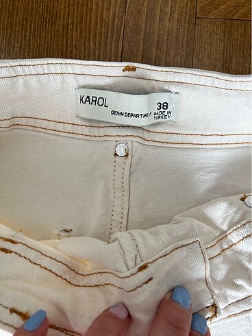 36 Beden ten rengi Renk KAROL PENSLİ JEAN PANTALON