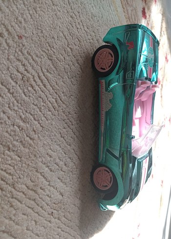 Beden Renk Barbie 65. Yıl Işıklı Uzaktan Kumandalı Mini Araba