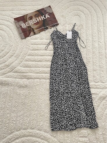 Bershka elbise