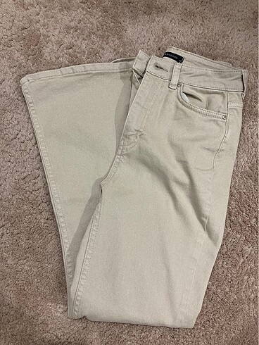 Crop flare jean