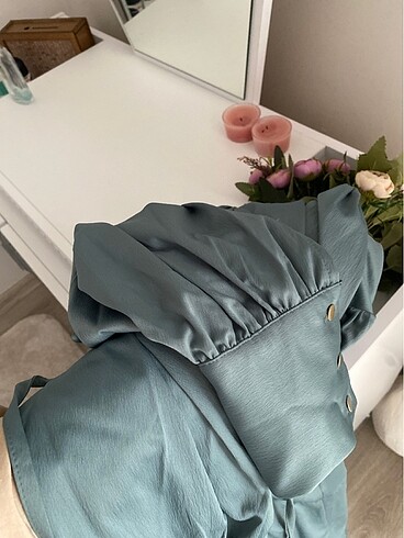 38 Beden yeşil Renk Duman butik saten elbise