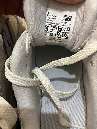 38,5 Beden New balance 9060 bej krem