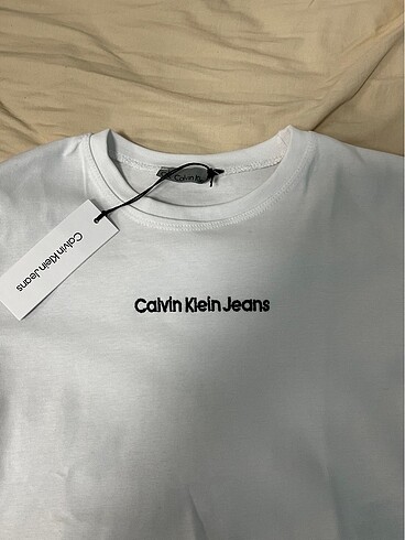 Calvin Klein calvin klein tişört etiketli
