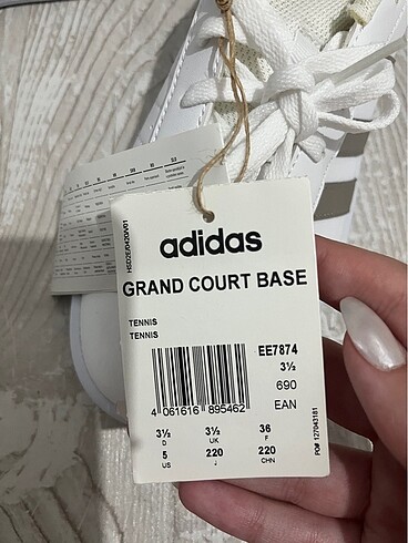36 Beden adidas beyaz spor ayakkabı