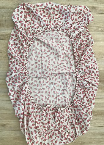 Kırmızı Karpuz Desenli Bebek Lastikli Çarşaf - Görsel 4