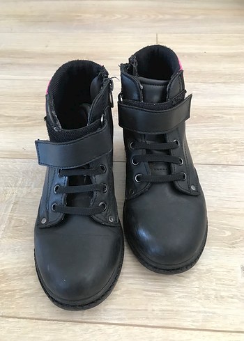 Kız Çocuk Siyah Rubber Botlar