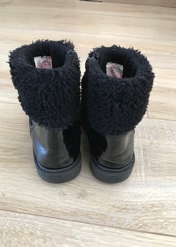 LC Waikiki Kız Çocuk Siyah Rugan Kürklü Bot