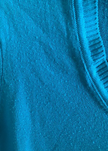 Turkuaz V Yakalı Kadın Triko Kazak - Görsel 3