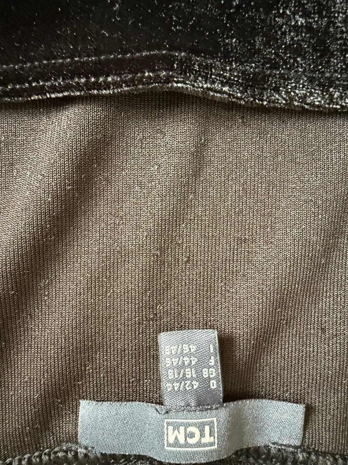 Siyah V Yaka Kadın parlak kadife - Görsel 3