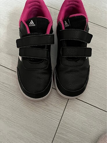 Orijinal Adidas