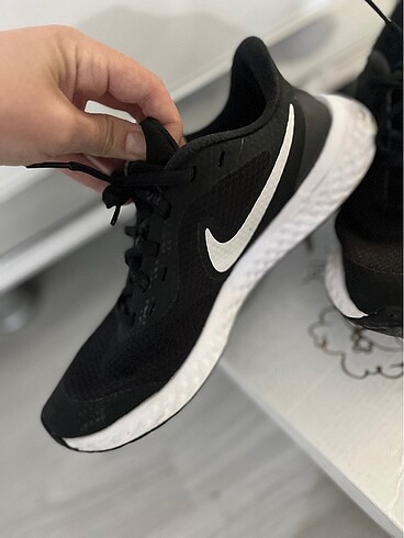 38,5 Beden Orijinal Nike spor ayakkabı