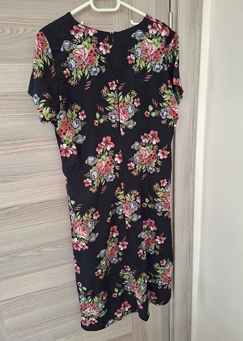 LC Waikiki Çiçek Desenli V Yaka Midi Elbise