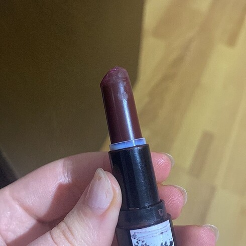 Wet n wild Wet n wild bordo ruj