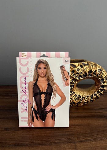 Dantelli Siyah bodysuit