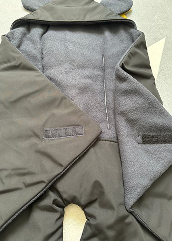 Siyah Kapüşonlu Bebek Tulumu - Görsel 2