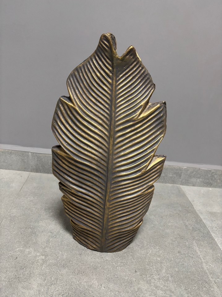 Koyu Altın Yaprak Figürin - Görsel 2