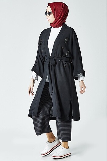 38 Beden siyah Renk Kayra Boncuklu Giy Çık / Kimono Siyah