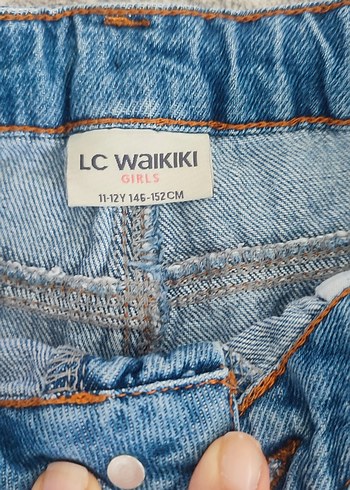 Mavi Yırtık Detaylı Mini Kot Şort - Görsel 5