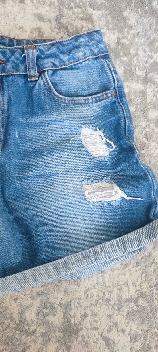 Mavi Yırtık Detaylı Mini Kot Şort - Görsel 3