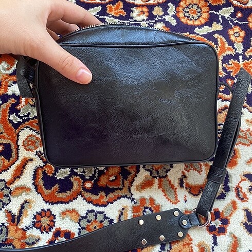 Beden siyah Renk Pull and Bear kadın çanta