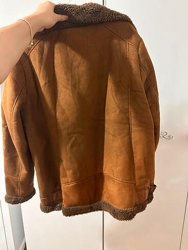 l Beden Pull and Bear Biker Mont