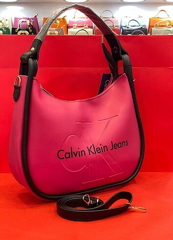Calvin Klein Astarsız Küçük boy kargo Etiketli - tek gözlü 