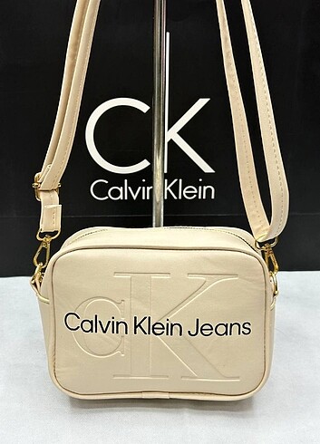  Beden Calvin Klein Astarsız Tek gözlü Küçük boy kargo Uzun askı