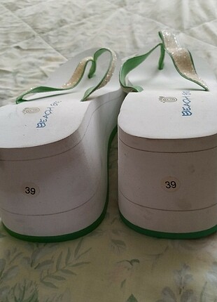 39 Beden yeşil Renk SATILDI Şık plaj terliği 5 cm