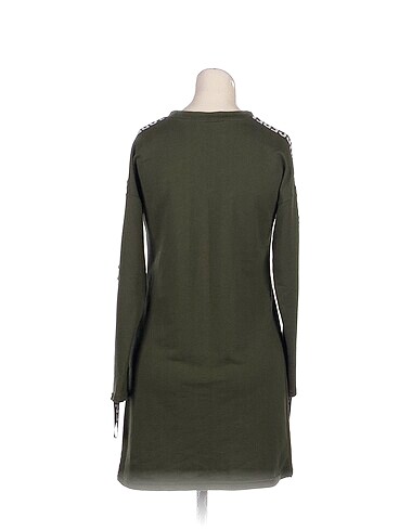 m Beden PreLoved Tunik %70 İndirimli.