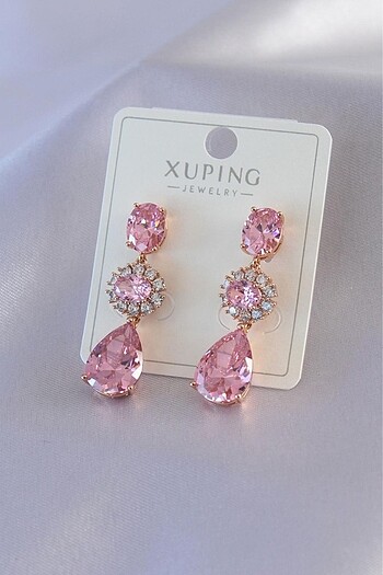 Pembe küpe