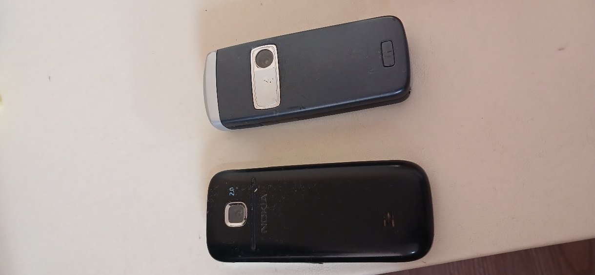 LG Gri ve Beyaz Eski Model Telefonlar - Görsel 4