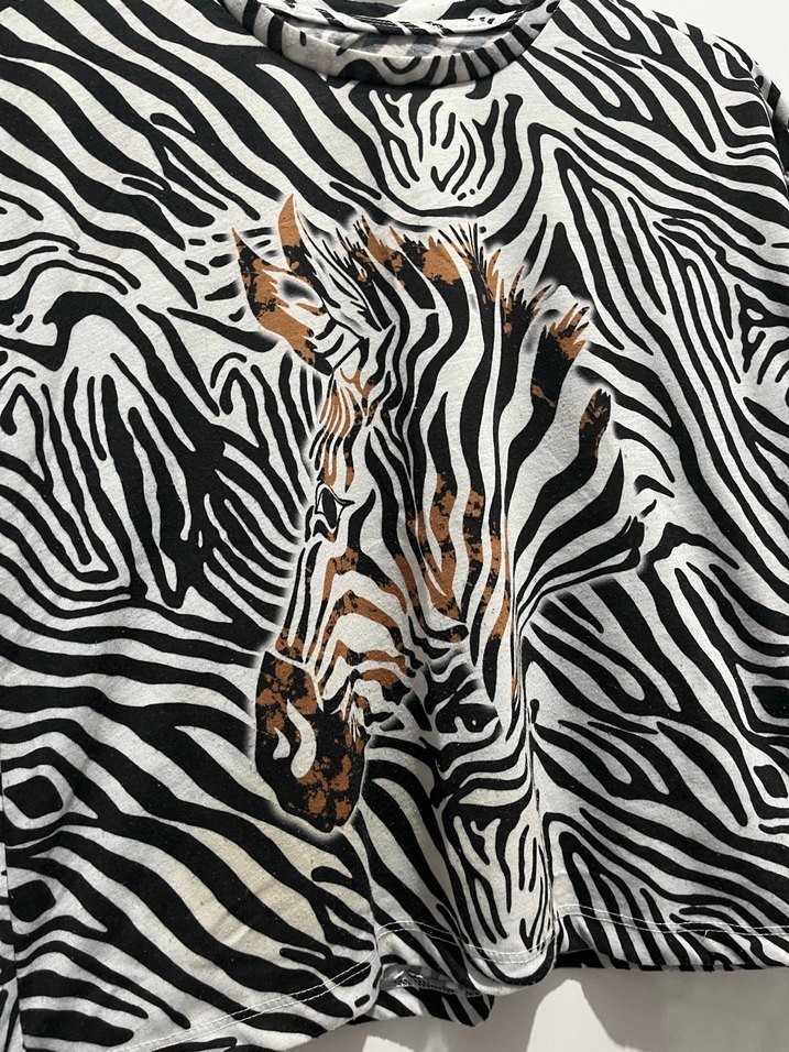 Siyah Zebra Desenli Tshirt - Görsel 2