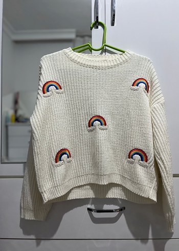 Gökkuşağı Desenli Beyaz Kazak - Görsel 2