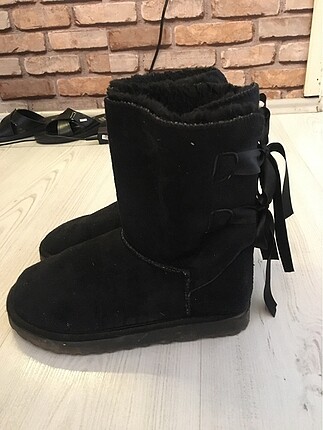 Ugg bot
