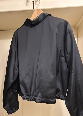 H&M Siyah Düğmeli Kadın saten Street Wear Ceket - Görsel 2