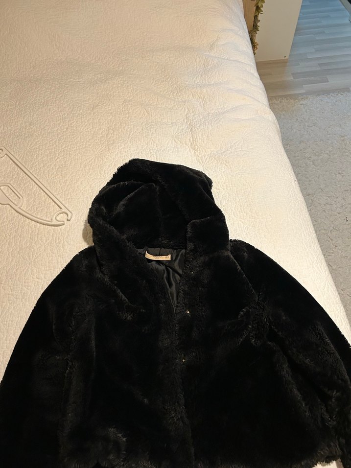 Mango Kapüşonlu Siyah Kadın Peluş Ceket - Görsel 2