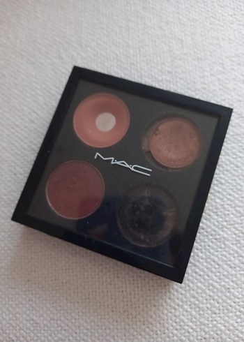 MAC Koyu Tonlarda Göz Farı Paleti