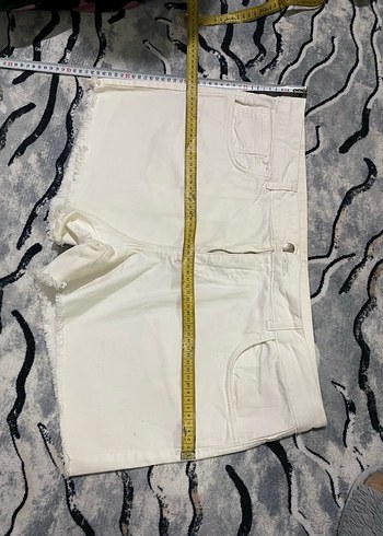 Kadın Beyaz Mini Kot Şort Düğmeli - Görsel 2