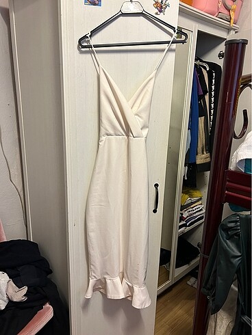 Trendyol & Milla Beyaz midi boy kalem elbise
