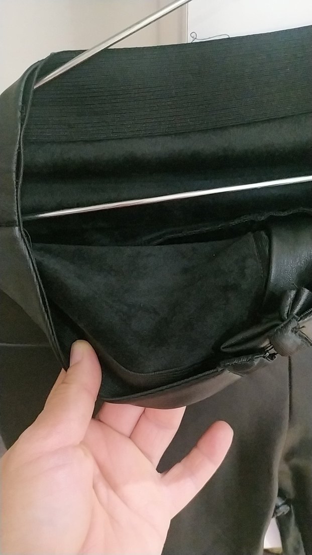 Siyah deri kadın tayt sıfır - Görsel 3