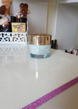 Estee lauder day wear 30 ml 