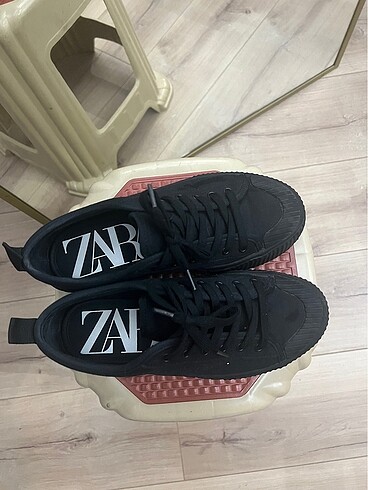 Zara sneaker
