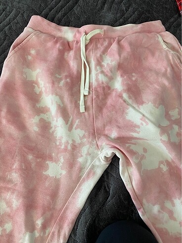 Pembe batik desenli esofman altı