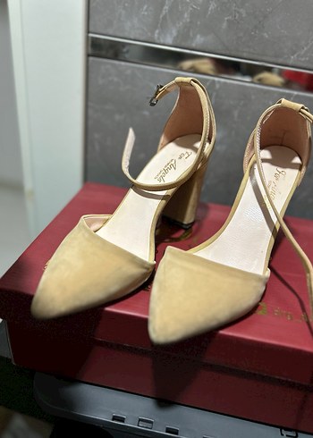 Bej Süet Tokalı Topuklu Kadın Ayakkabı - Görsel 3