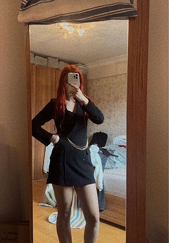 Urban Outfitters PİNTEREST ZİNCİR DETAYLI FORMAL ŞORTLU ELBİSE