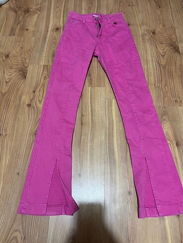Urban Outfitters TREND İCON BARBİECORE JEAN