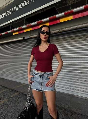 BASİC FİTİLLİ V YAKA CROP TOP