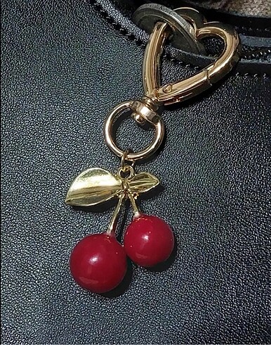 Beden PİNTEREST TREND CHERRY HEART CHARM